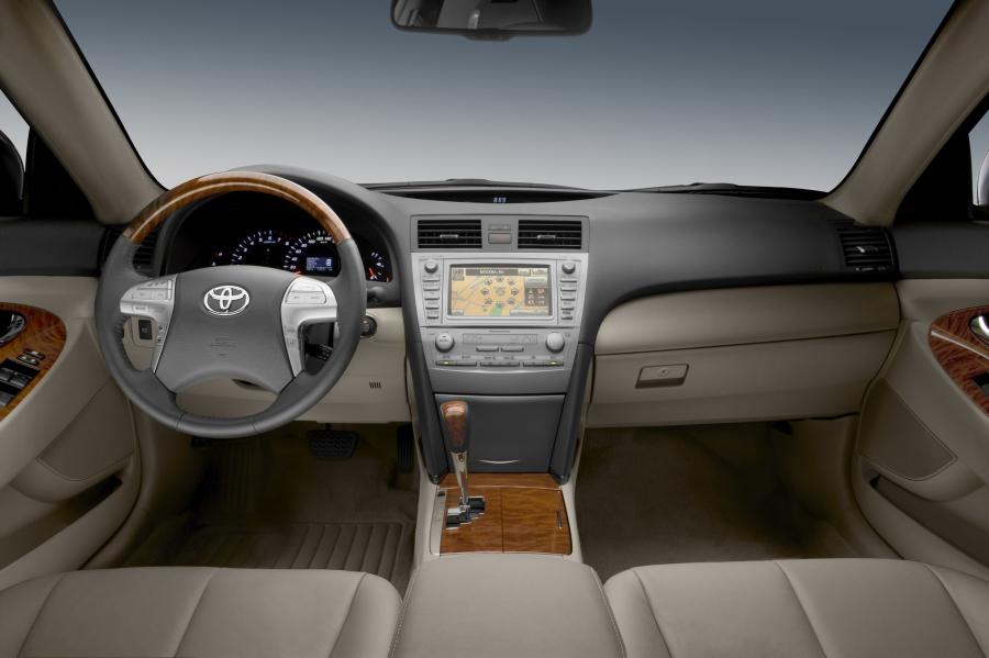  Toyota Camry 2010 года  (фото 39 из 52)